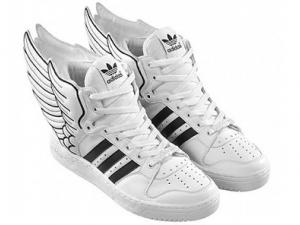 adidas chaussure avec des ailes